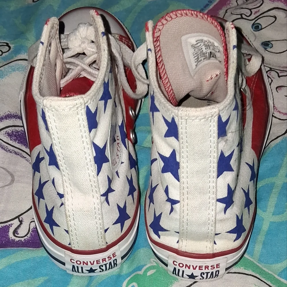 Converse youth size